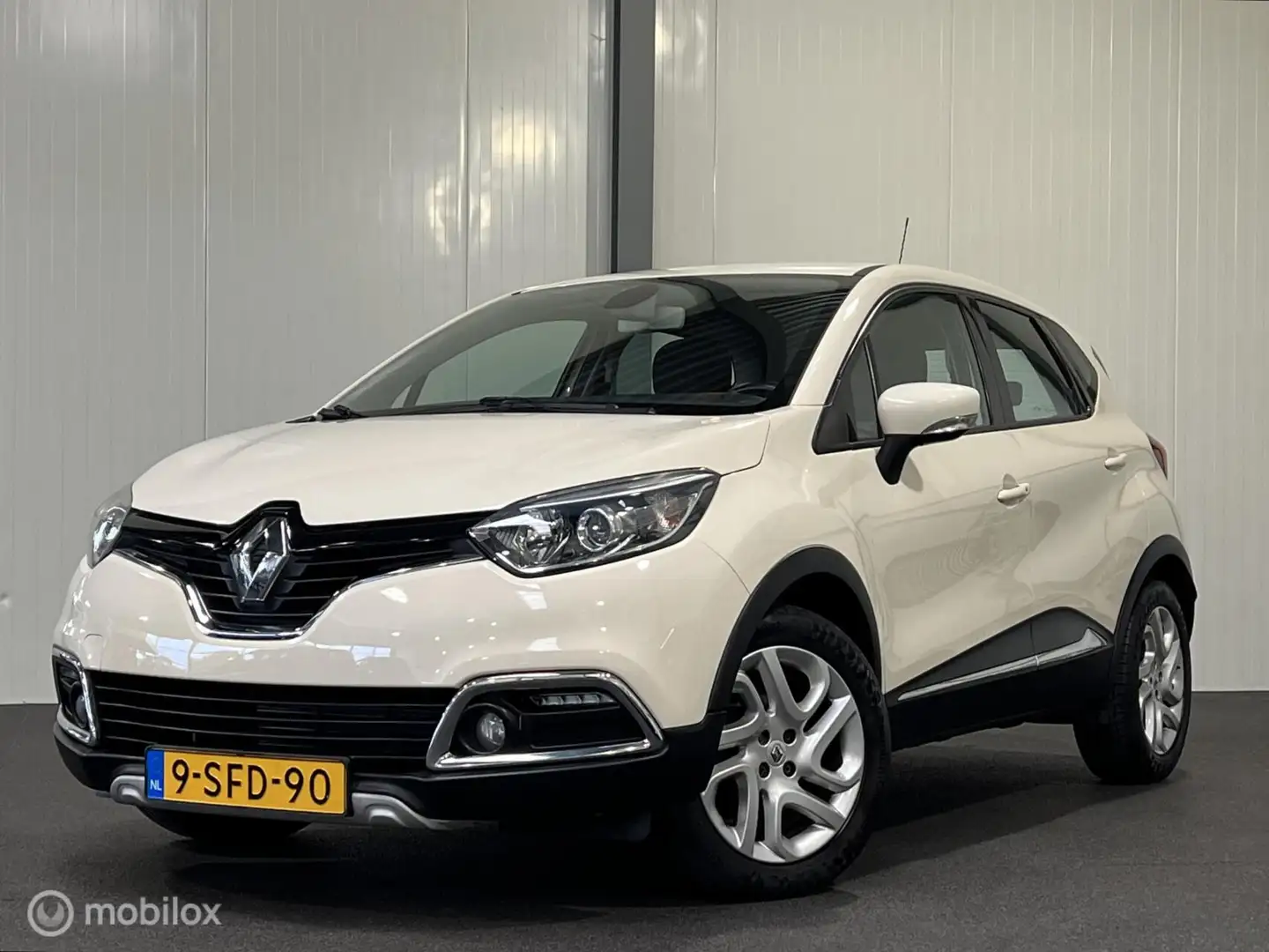 Renault Captur 0.9 TCe Dynamique [ NAP trekhaak climate pdc ] Beige - 1