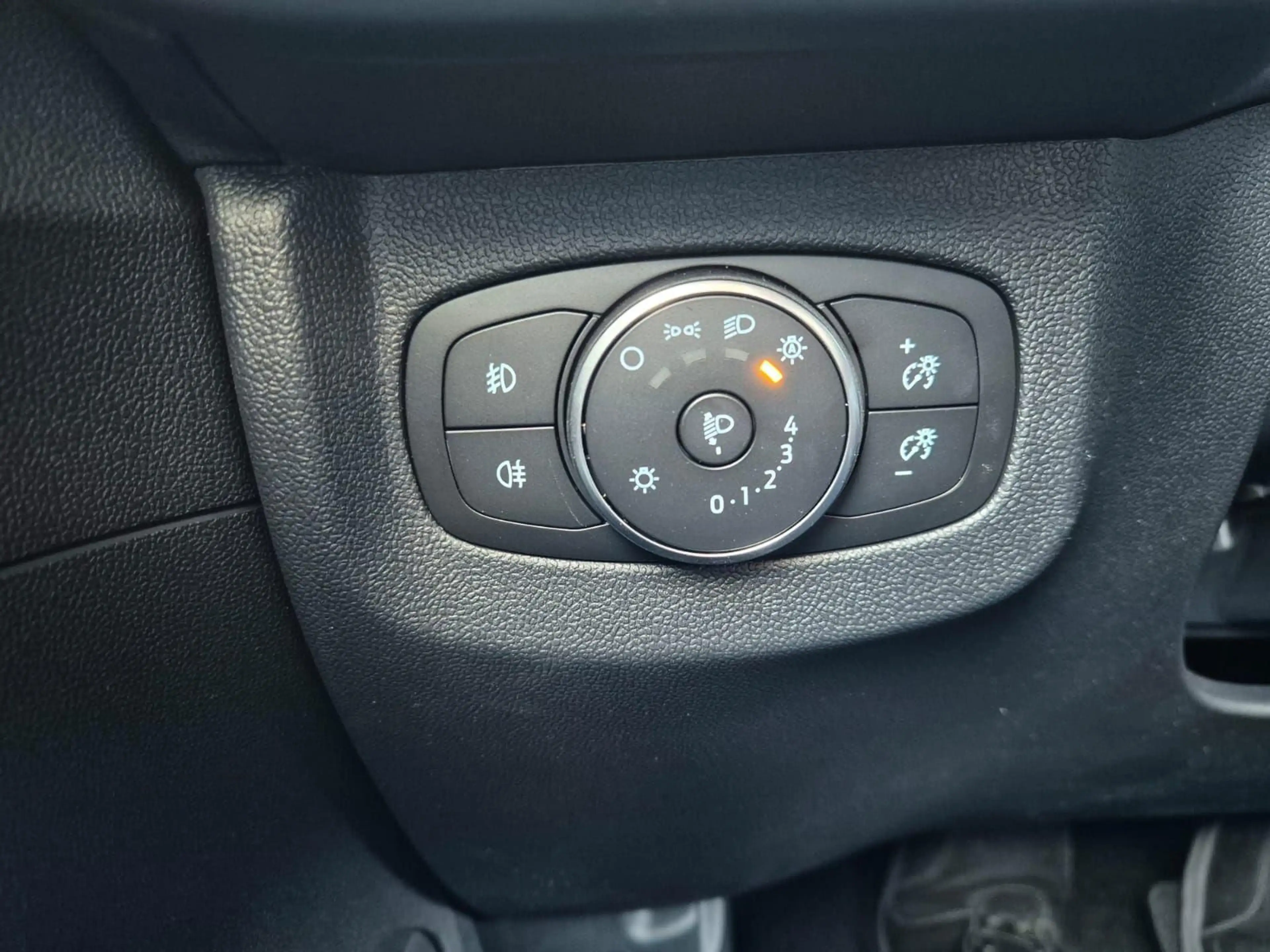 Ford Tourneo Courier 1.0 EcoBoost 125PS Active Teil- — photo 15