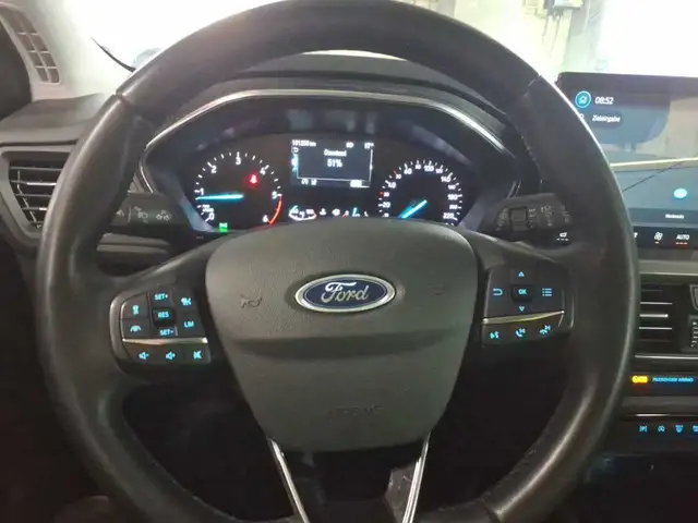 Ford Focus view 9