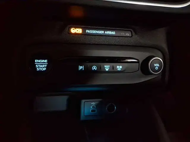 Ford Focus view 11