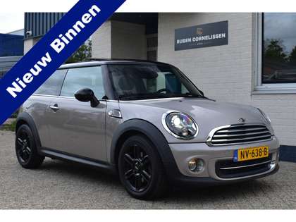 MINI Cooper Mini 1.6 Baker Street | Pano | Stoelverwarming | S