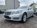 Mercedes-Benz E 250 BE AUT + SCHIEBE + SHZ + PDC Argento - thumbnail 1