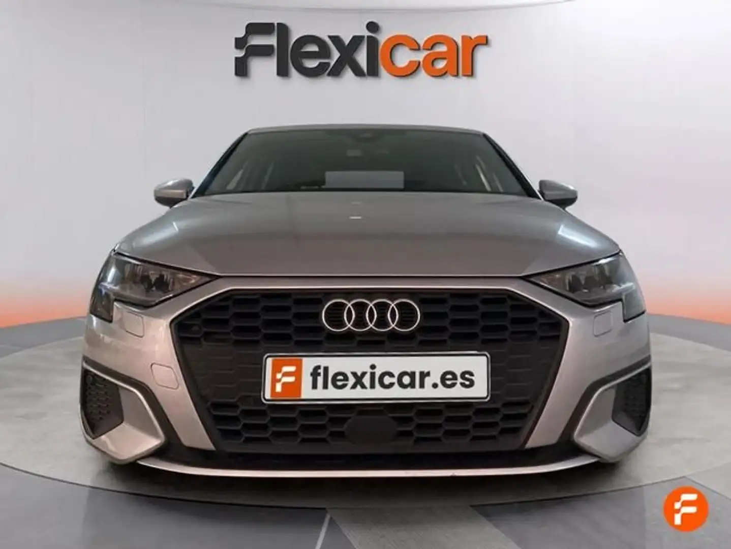 Audi A3 Sportback 30 TFSI Gris - 2