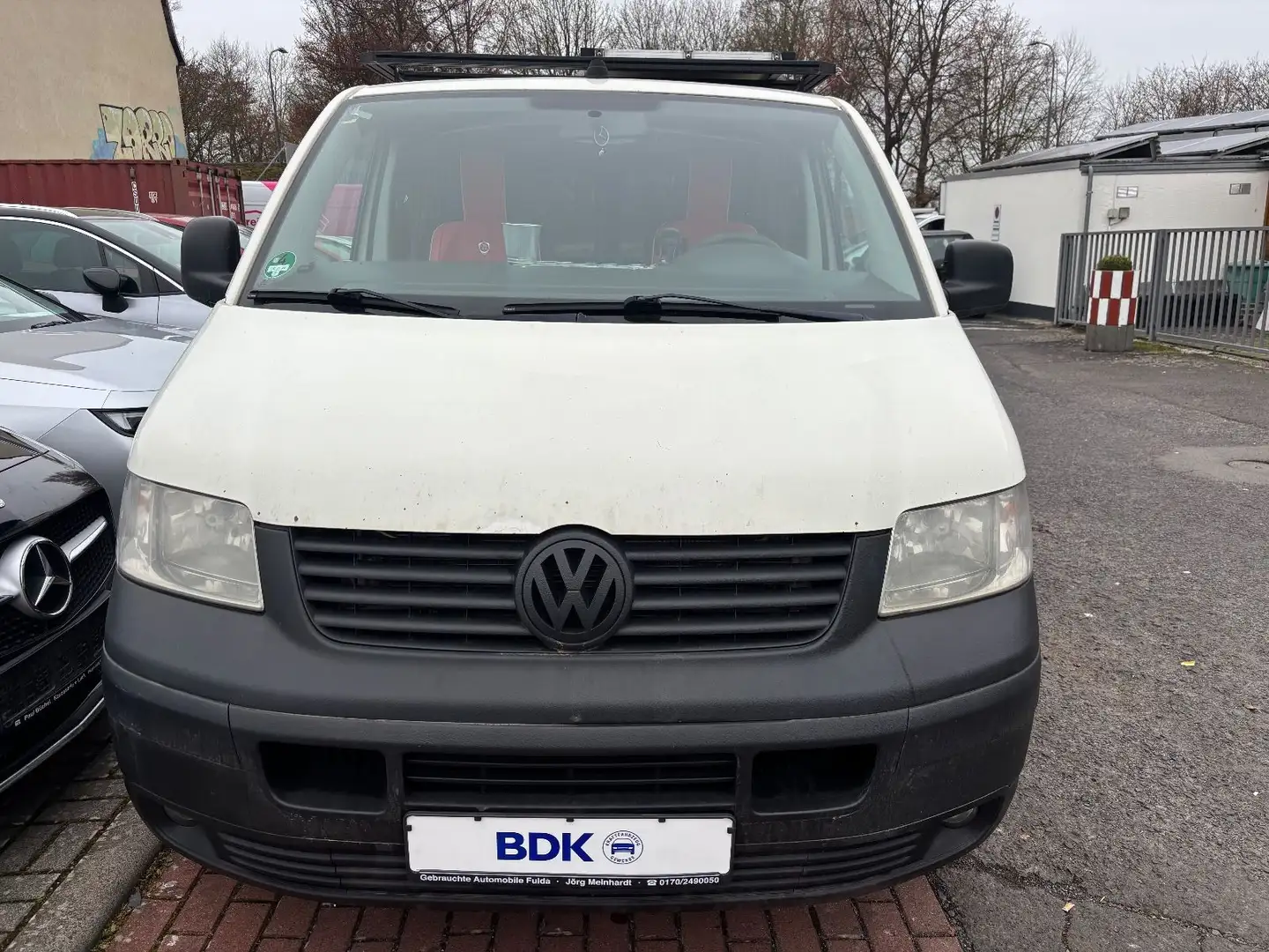 Volkswagen T5 Transporter CAMPING UMBAU Grau - 2