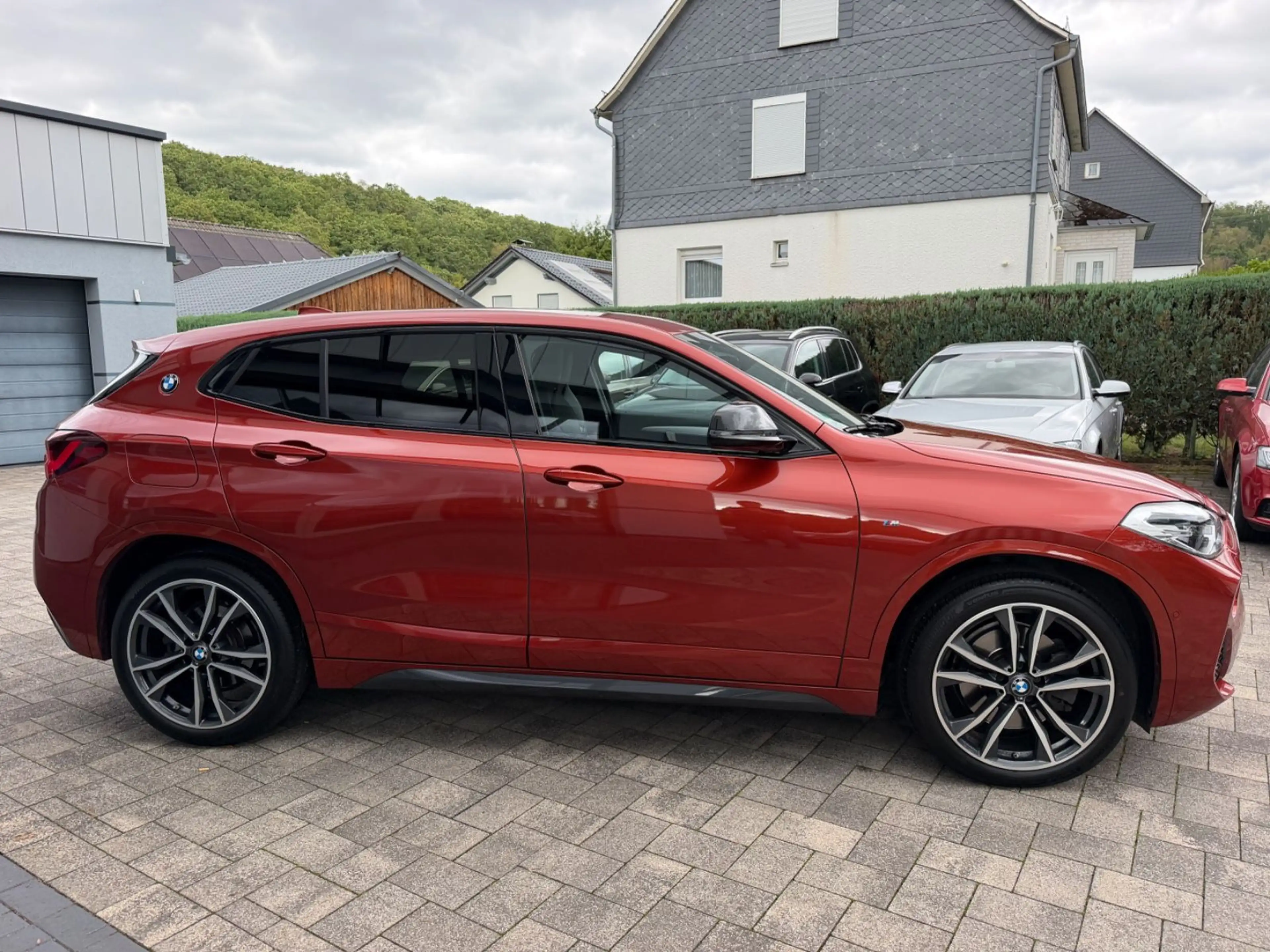 BMW X2 xDrive 20i M Sport*M-Sitze*Head-Up*AHK*LED — photo 9