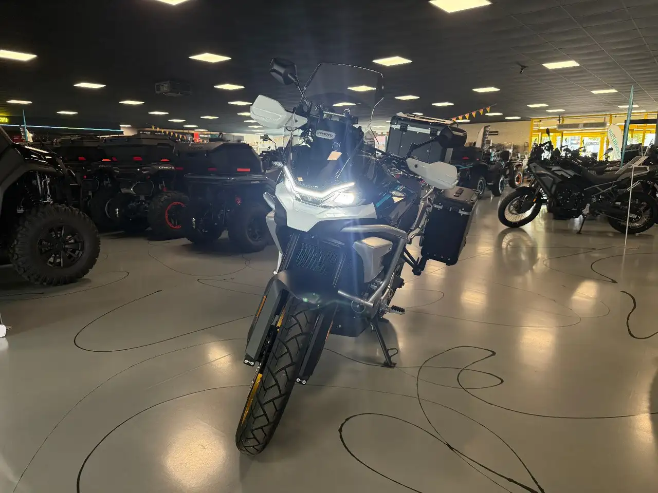 Cfmoto 700 MT