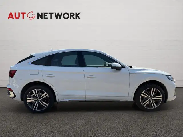 Audi Q5 view 7