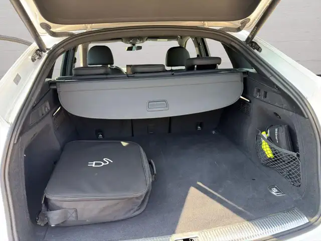 Audi Q5 view 13