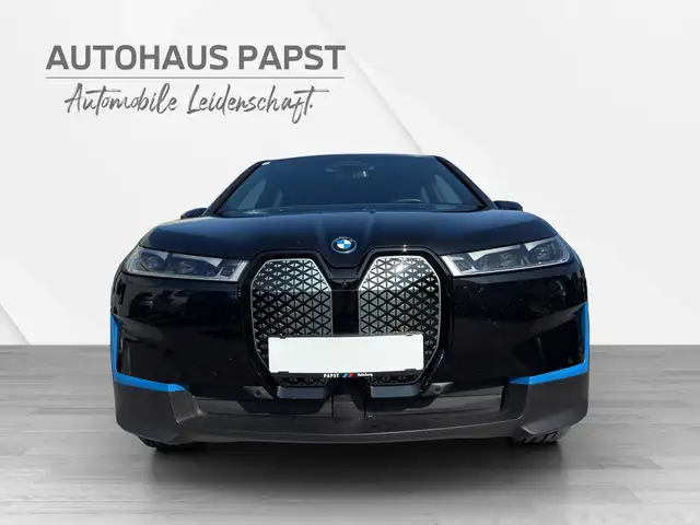 BMW iX *** LUFTFEDERUNG ** INTEGRAL AKLTIVLENKUNG / LASER Ansicht 8