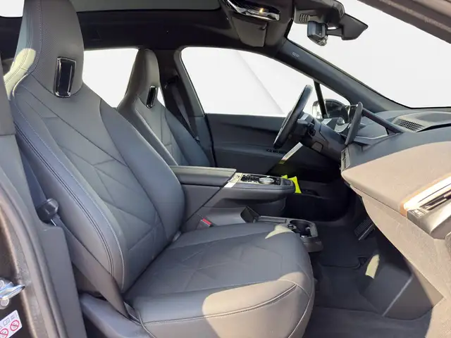 BMW iX *** LUFTFEDERUNG ** INTEGRAL AKLTIVLENKUNG / LASER Ansicht 16