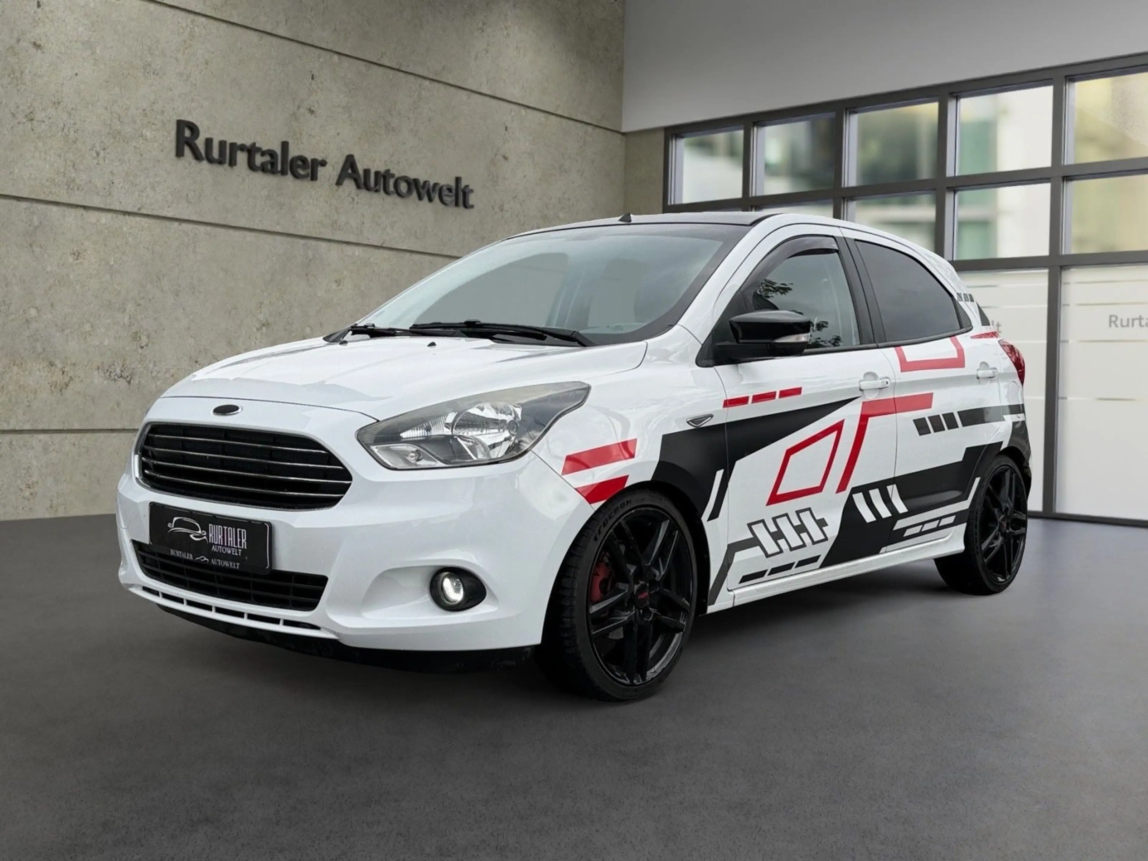 Ford Ka/Ka+ KA+ Black / White *KLIMA*SHZ*PDC*BLUET.*TÜV*