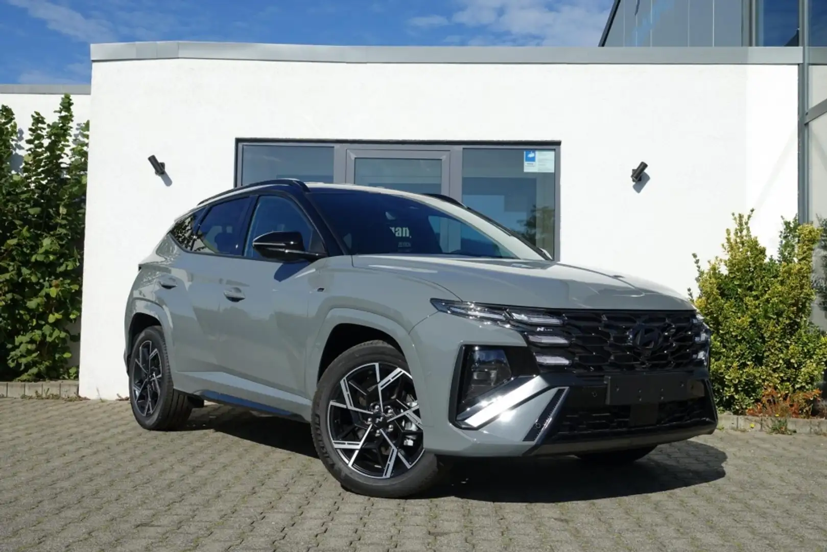 Hyundai TUCSON N-LINE HYBRID 215PS Sitz+Assistenzp/2Tone Grau - 1