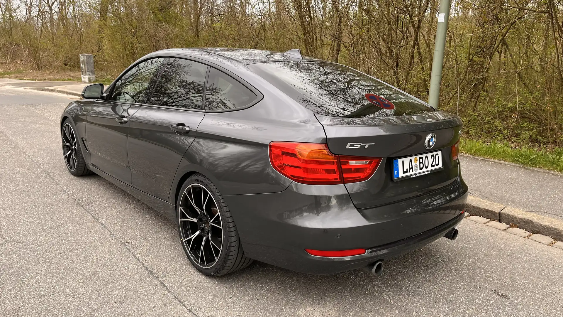BMW 335 335 i Šedá - 2