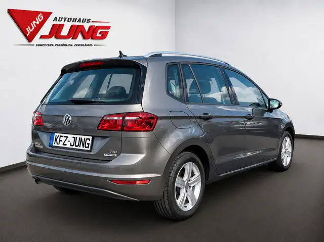 Volkswagen Golf Sportsvan view 5