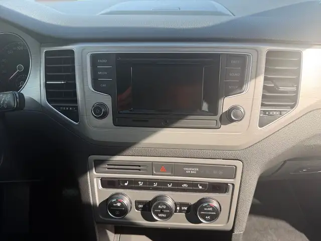 Volkswagen Golf Sportsvan view 12