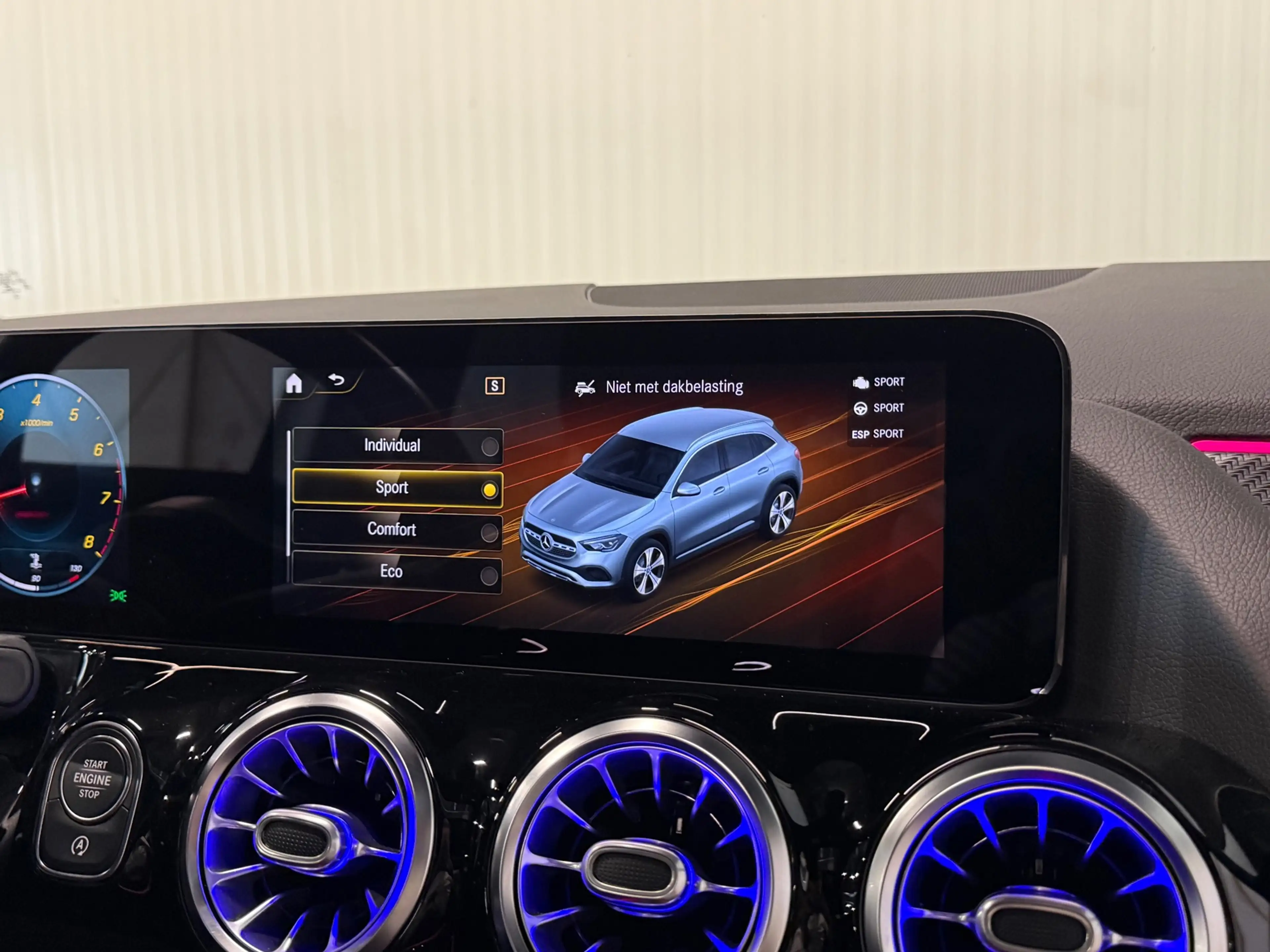 Mercedes-Benz GLA 250 4MATIC AMG Line | EDITION 1 | NIGHT | PANO | AMBIA — photo 10