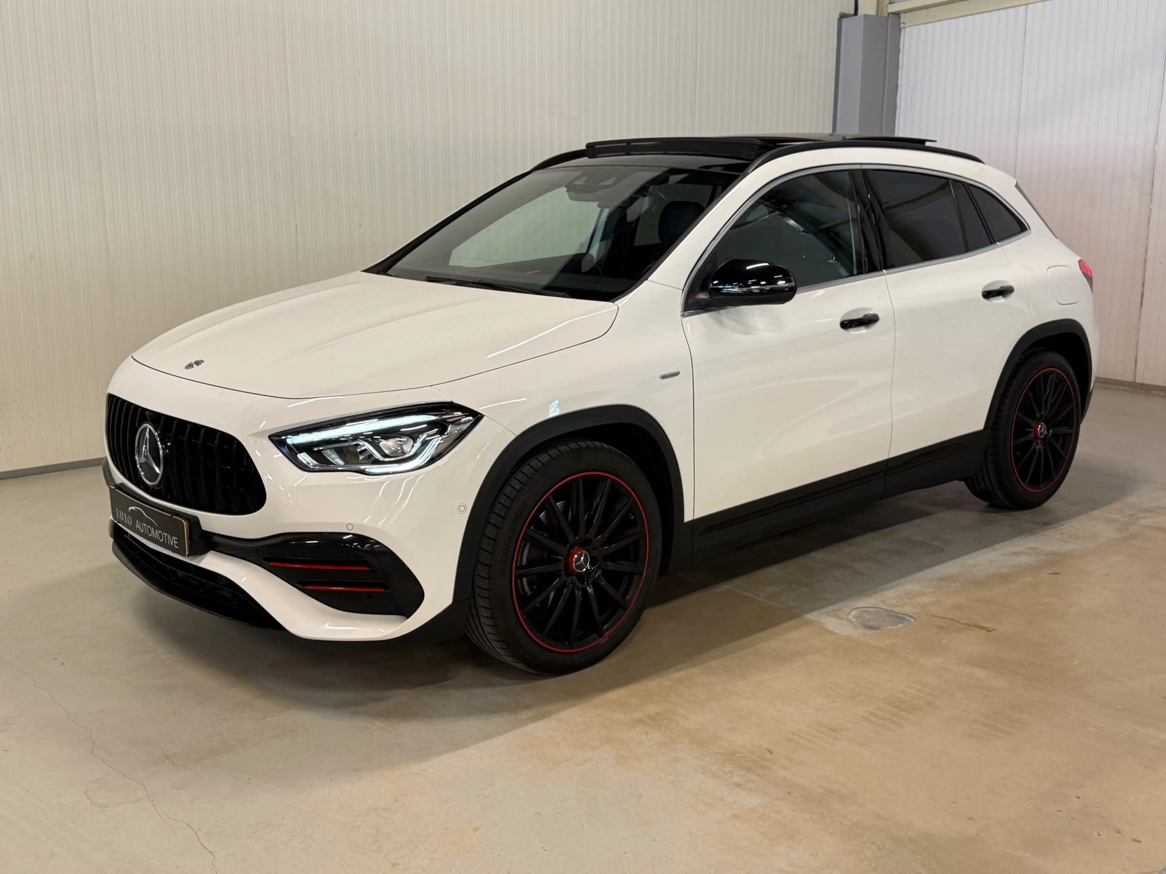 Mercedes-Benz GLA 250 4MATIC AMG Line | EDITION 1 | NIGHT | PANO | AMBIA — photo 18