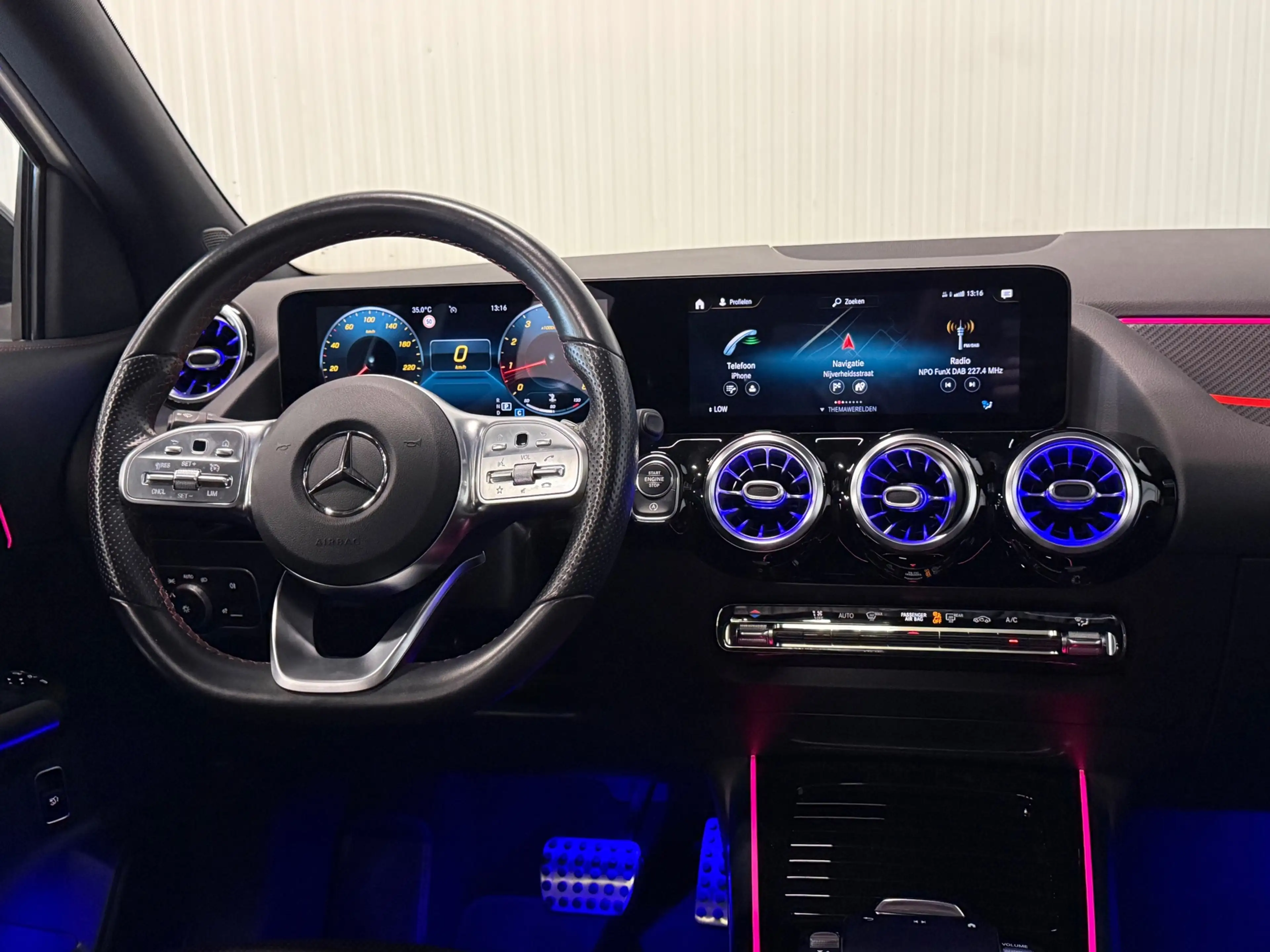 Mercedes-Benz GLA 250 4MATIC AMG Line | EDITION 1 | NIGHT | PANO | AMBIA — photo 14