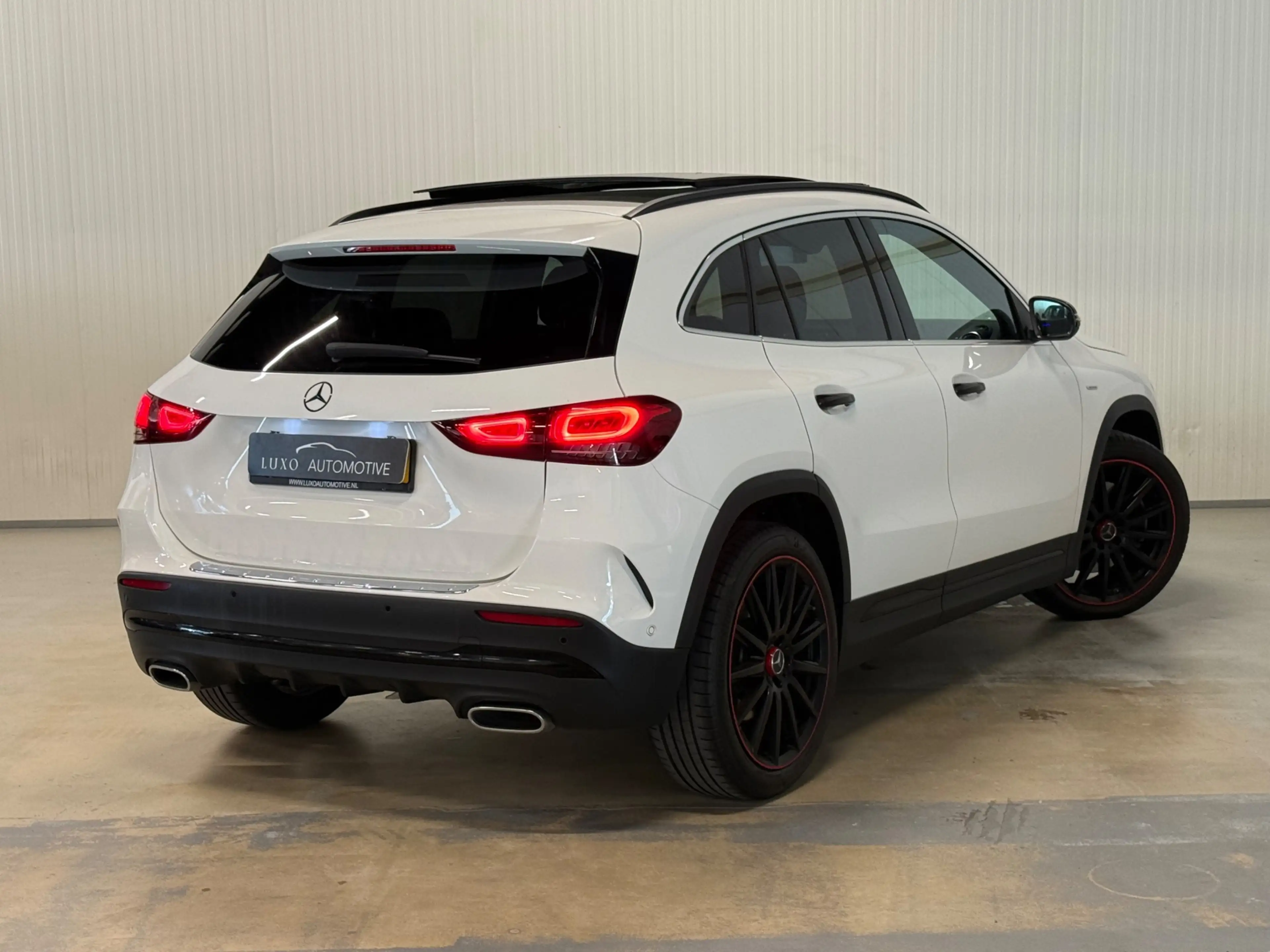 Mercedes-Benz GLA 250 4MATIC AMG Line | EDITION 1 | NIGHT | PANO | AMBIA — photo 7
