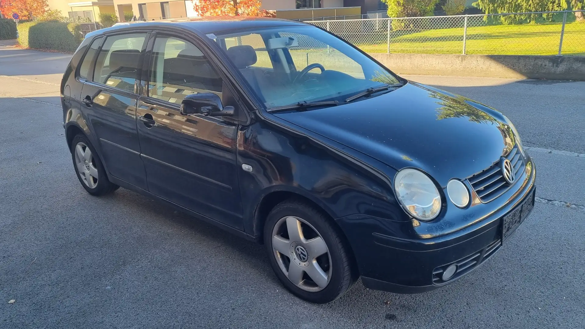 Volkswagen Polo Comfortline 1,2 Schwarz - 2