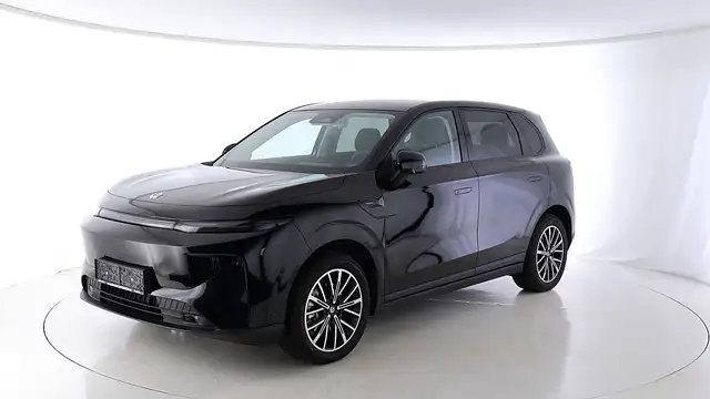 Leapmotor B10