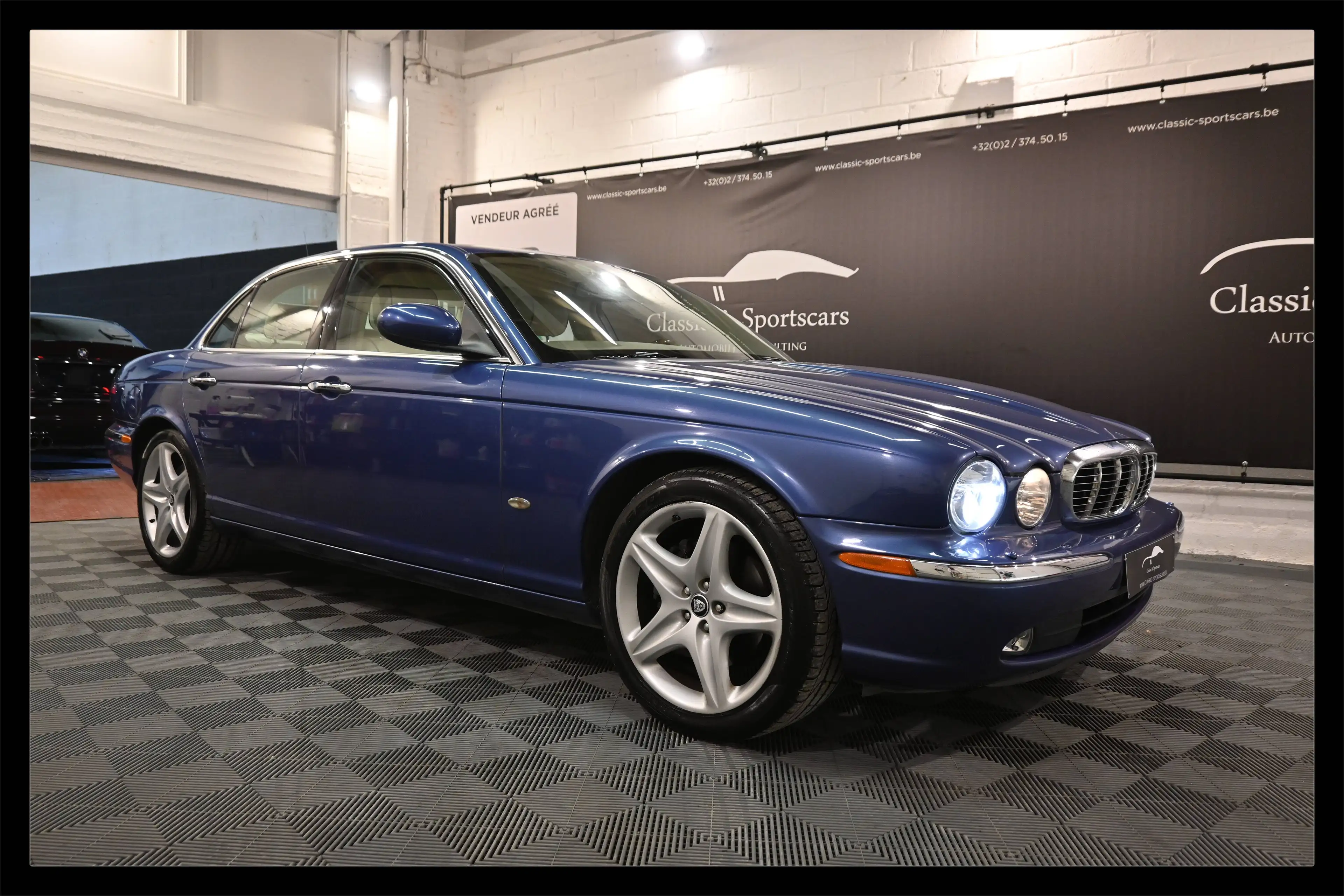 Jaguar XJ XJ6 2.7 Turbo V6 PACK SPORT / CARNET COMPLET JAGUAR OFFICIEL / FULL OFFICIAL JAGUAR HISTORY !!