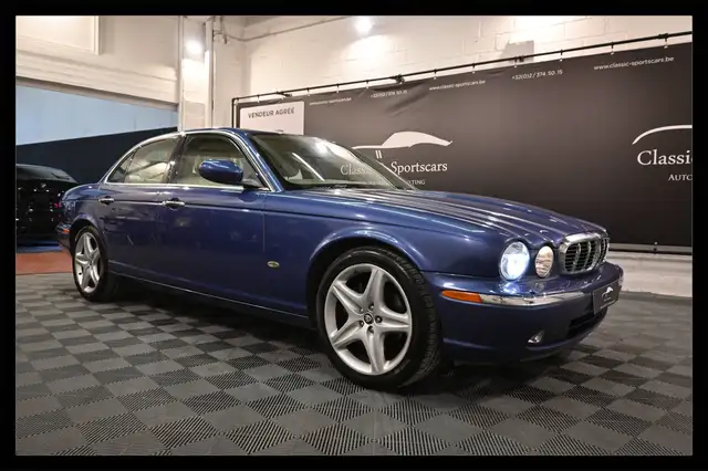Jaguar XJ