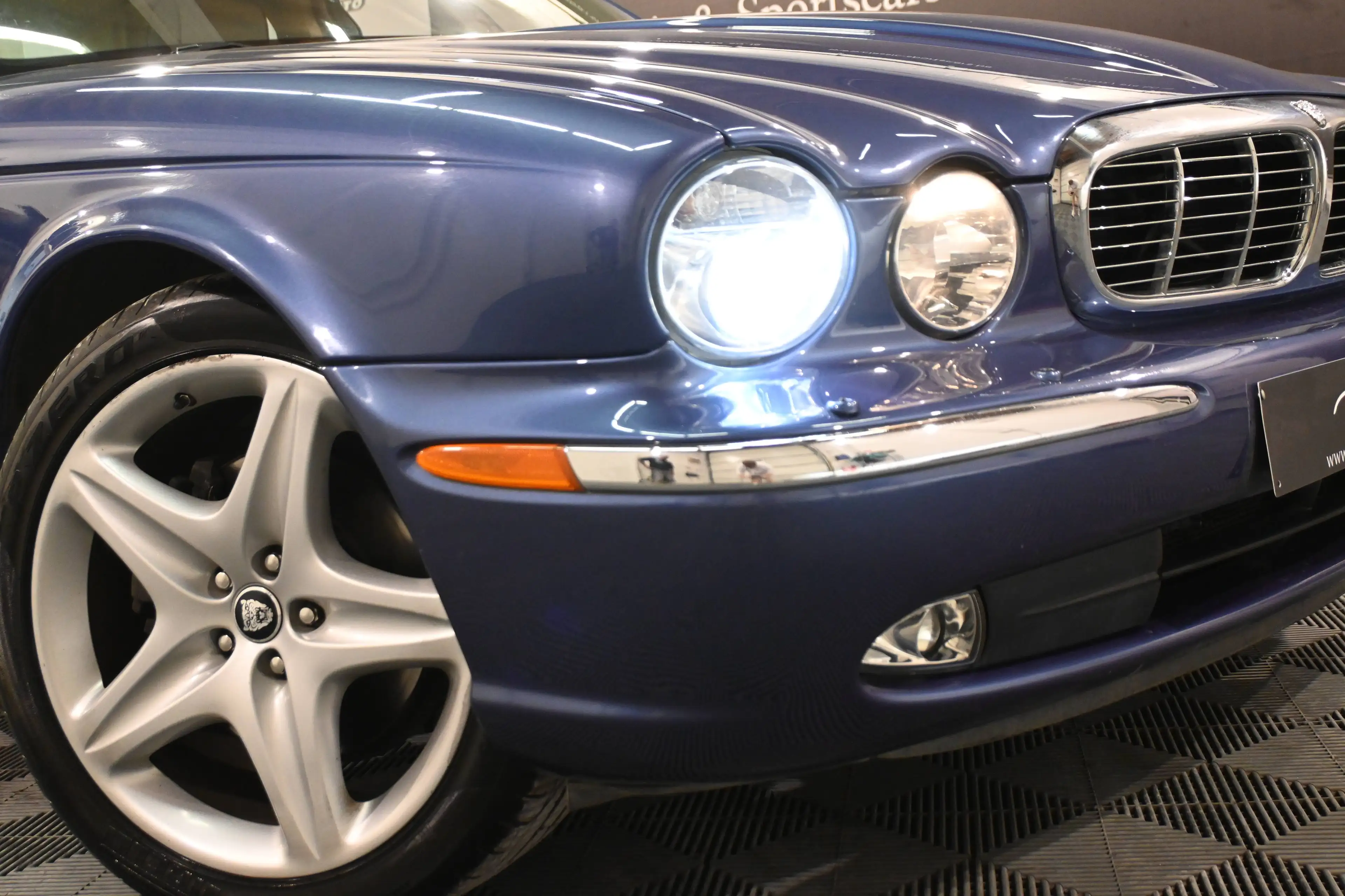 Jaguar XJ XJ6 2.7 Turbo V6 PACK SPORT / CARNET COMPLET JAGUAR OFFICIEL / FULL OFFICIAL JAGUAR HISTORY !! — photo 4