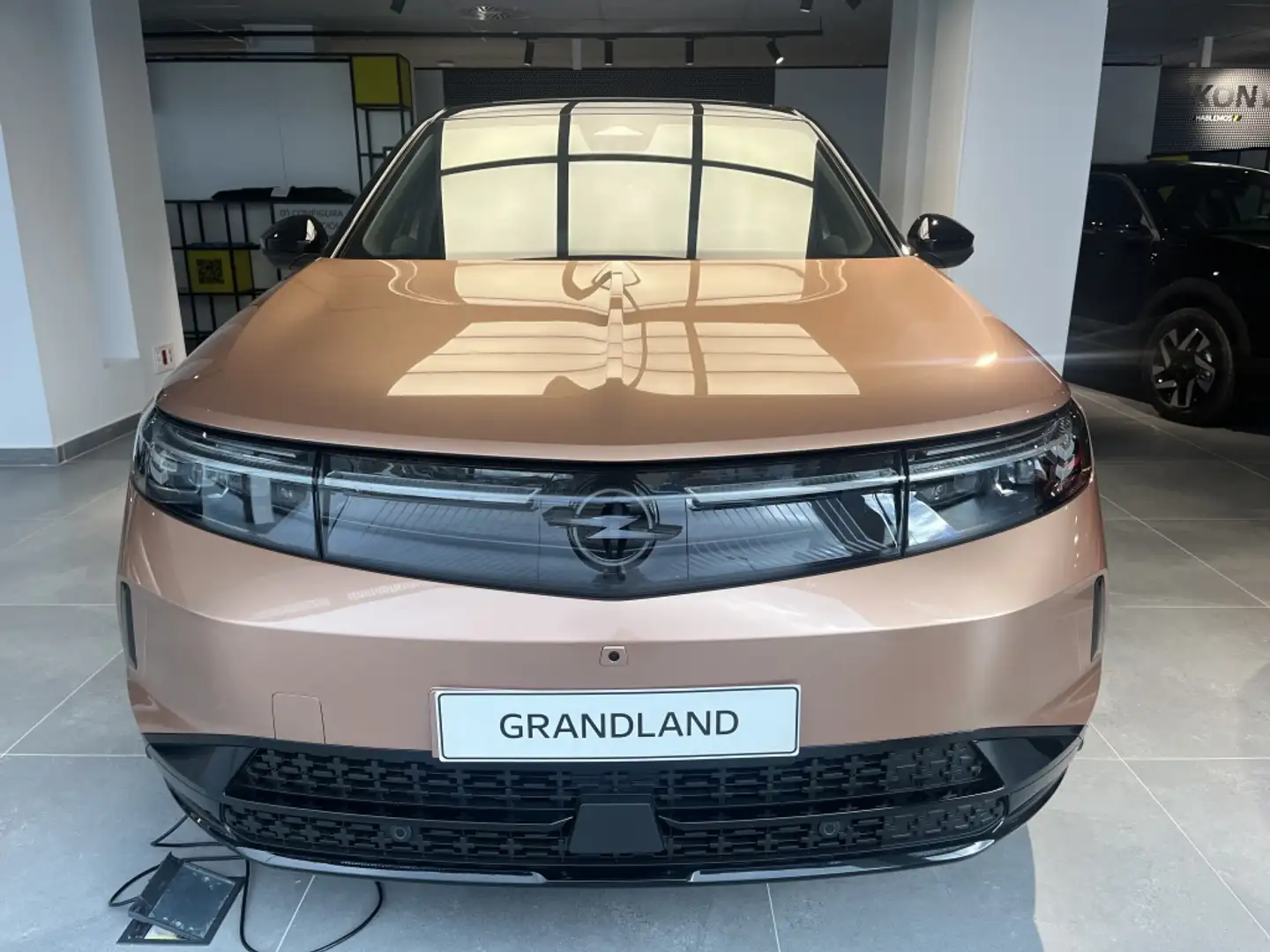 Opel Grandland 1.2T XHT Hybrid S&S GS eDCT6 145 Naranja - 2