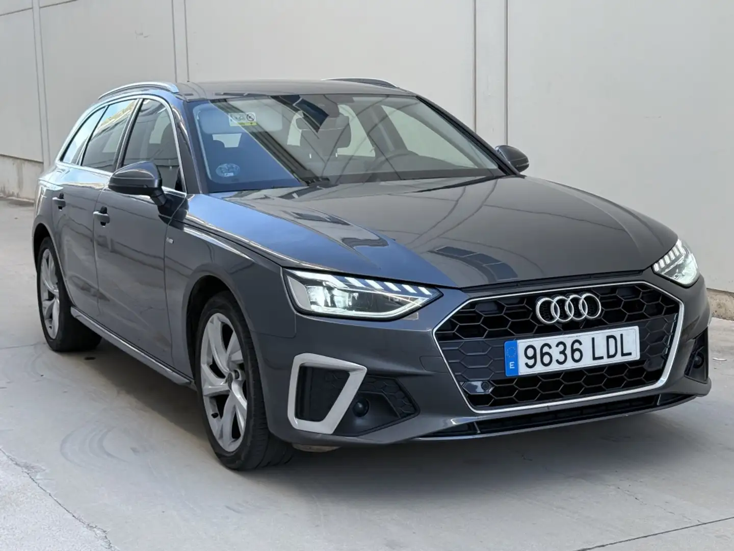 Audi A4 Avant 35 TDI S line S tronic 120kW Grigio - 2