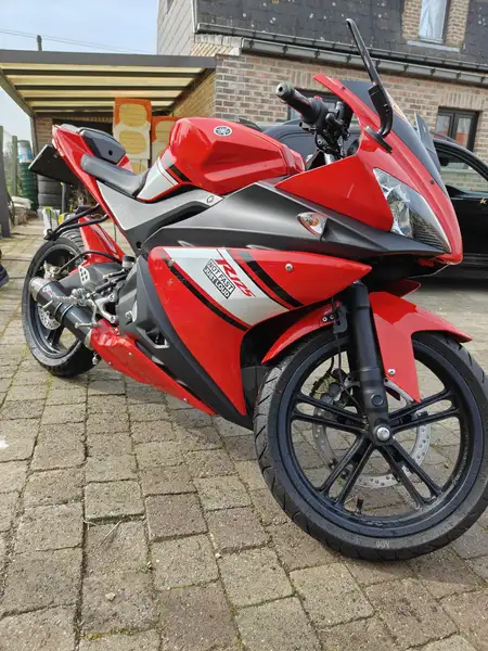 Yamaha YZF-R125 - foto 4