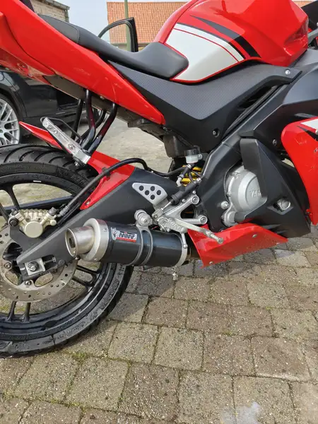 Yamaha YZF-R125 - foto 5