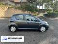 Toyota Aygo 2013 5p 1.0 Lounge Autom. Navig. Paddle 63000km Gris - thumbnail 2