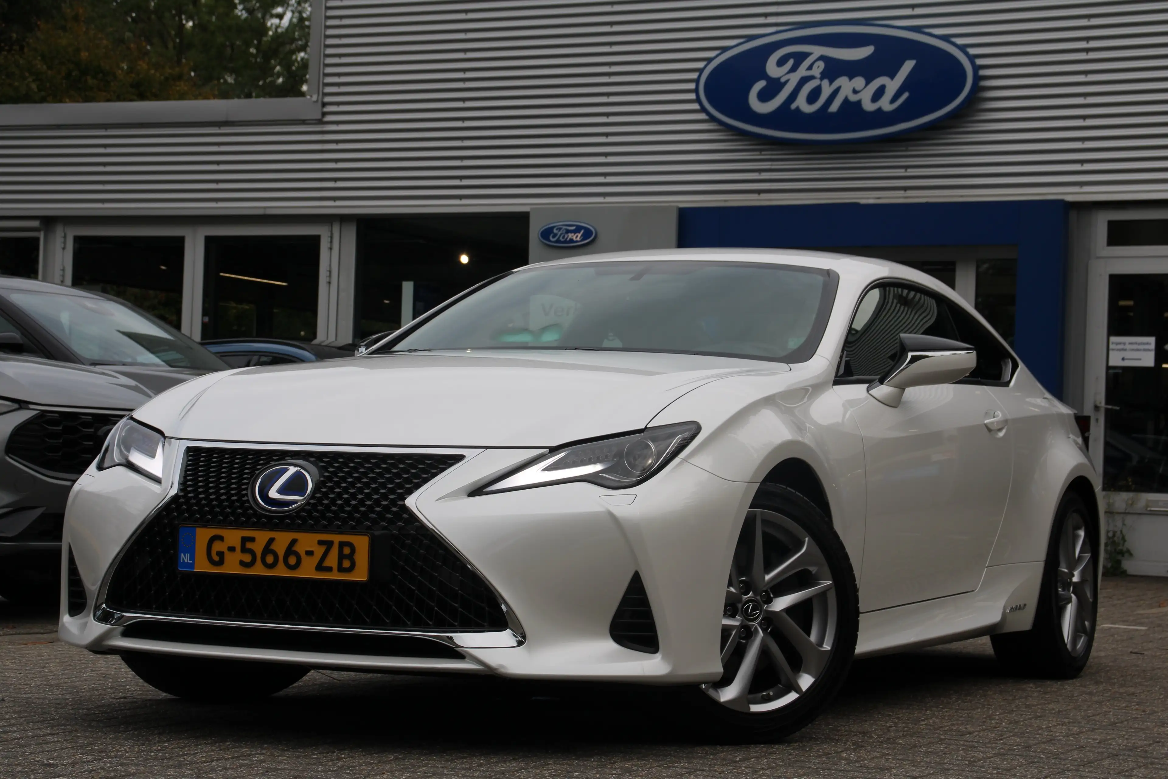 Lexus RC 300h | UNIEK! | CRUISE CONTROL |CAMERA | DODE HOEK DETE — photo 33