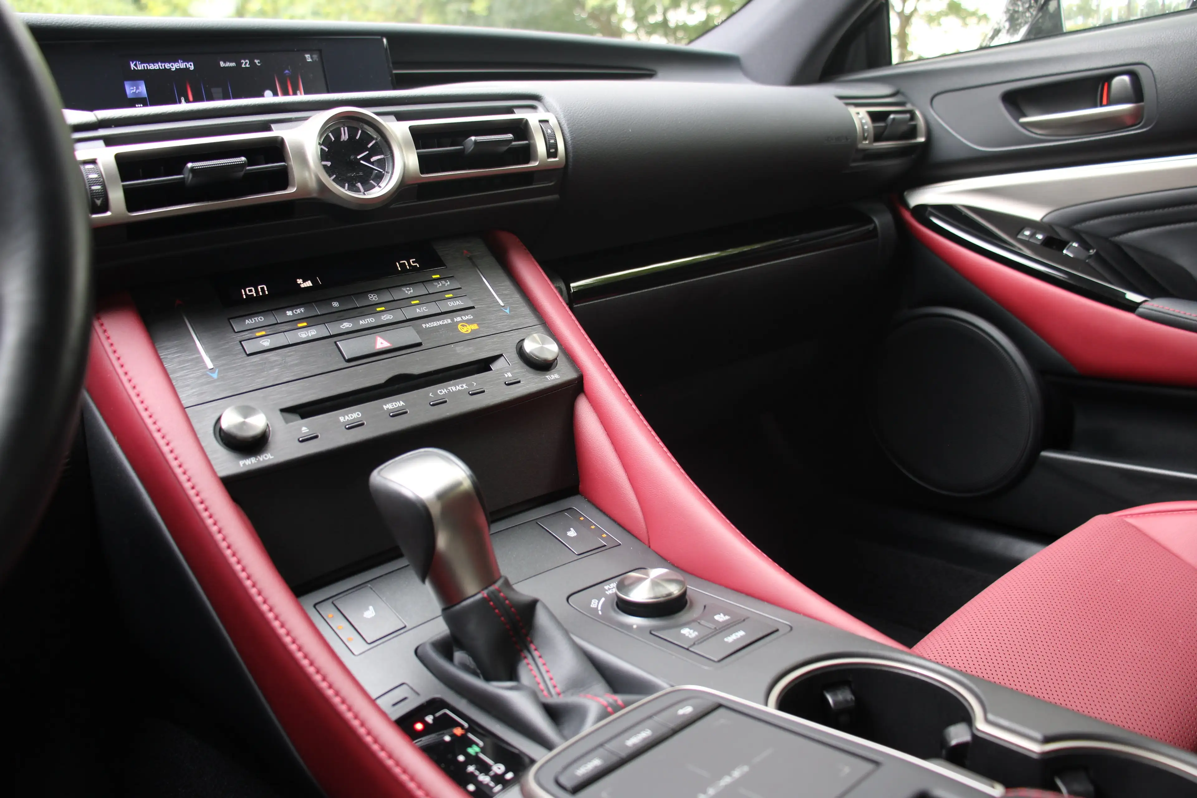 Lexus RC 300h | UNIEK! | CRUISE CONTROL |CAMERA | DODE HOEK DETE — photo 27