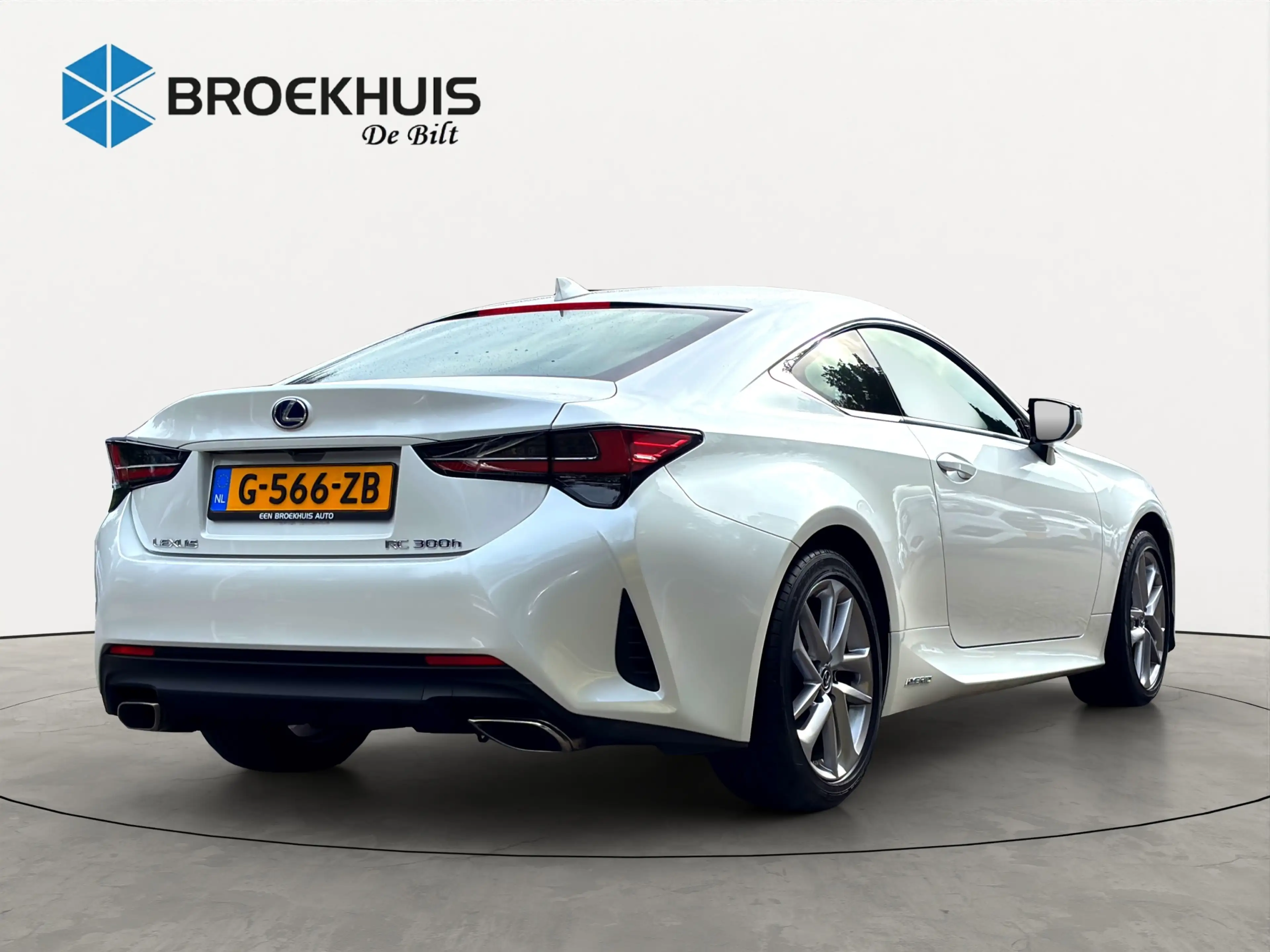Lexus RC 300h | UNIEK! | CRUISE CONTROL |CAMERA | DODE HOEK DETE — photo 3