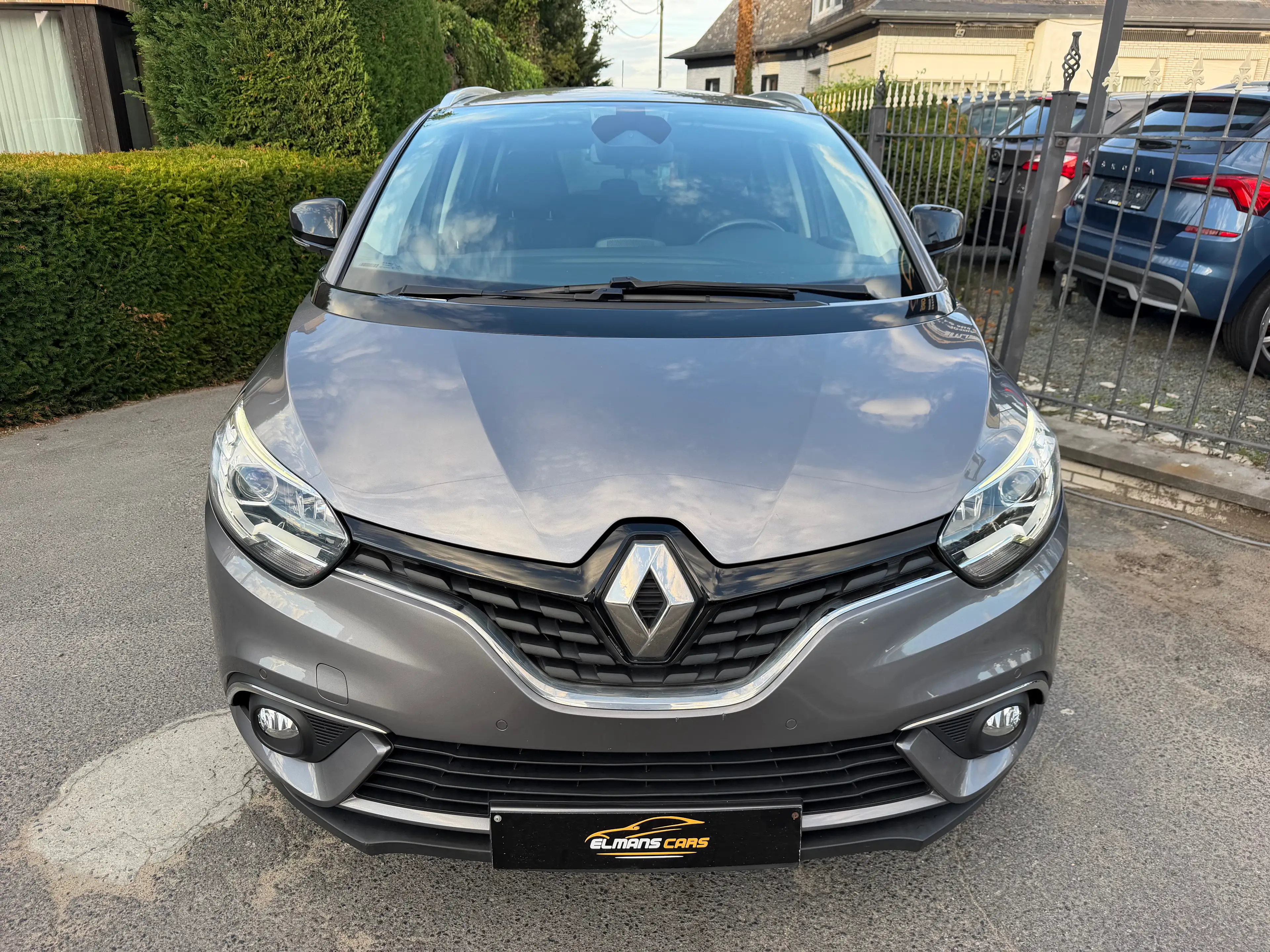 Renault Grand Scenic Grand Scénic 1.33 TCe Limited — photo 2