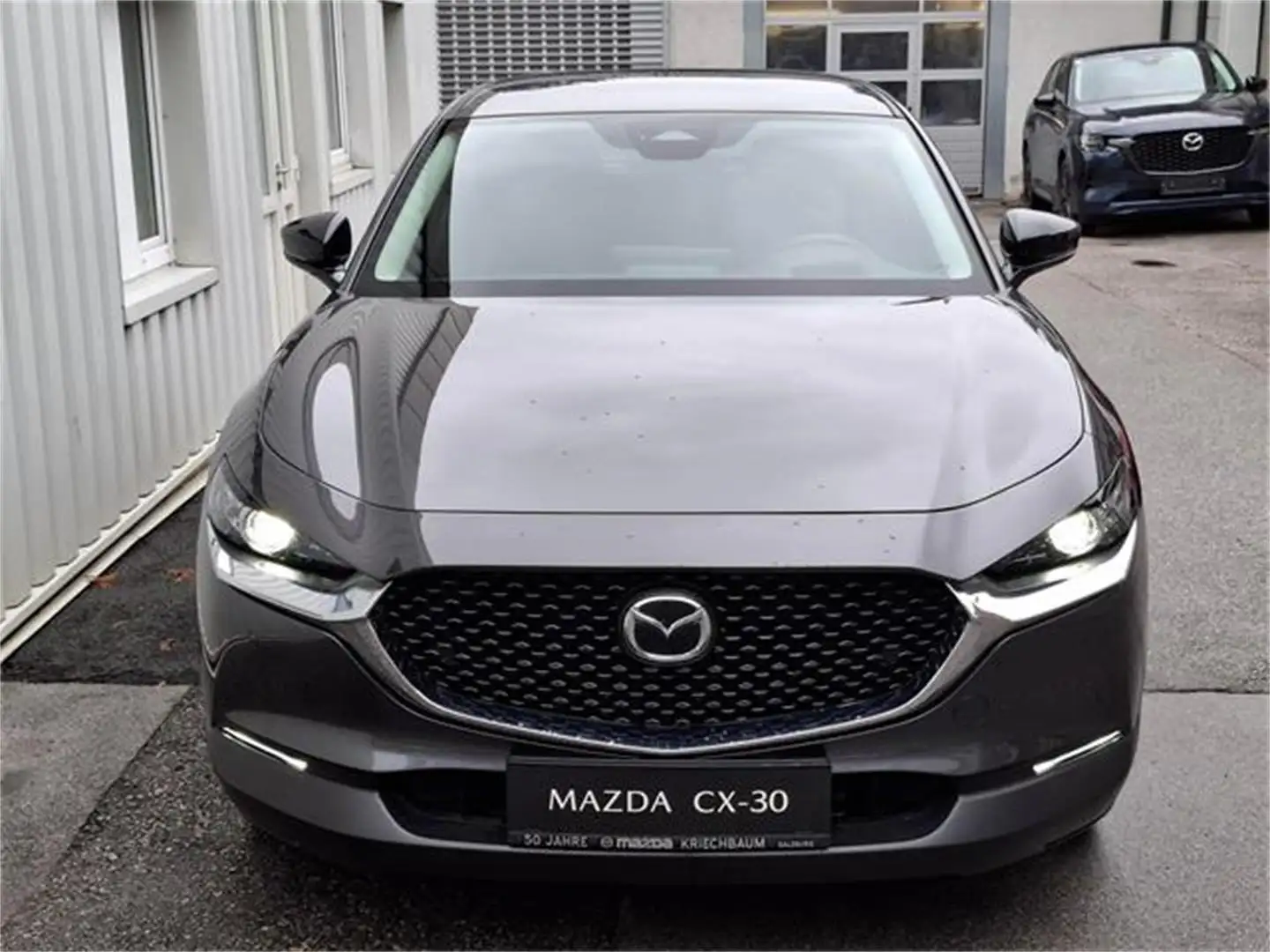Mazda CX-30 e-Skyactive G140 Homura Aut. Grau - 2