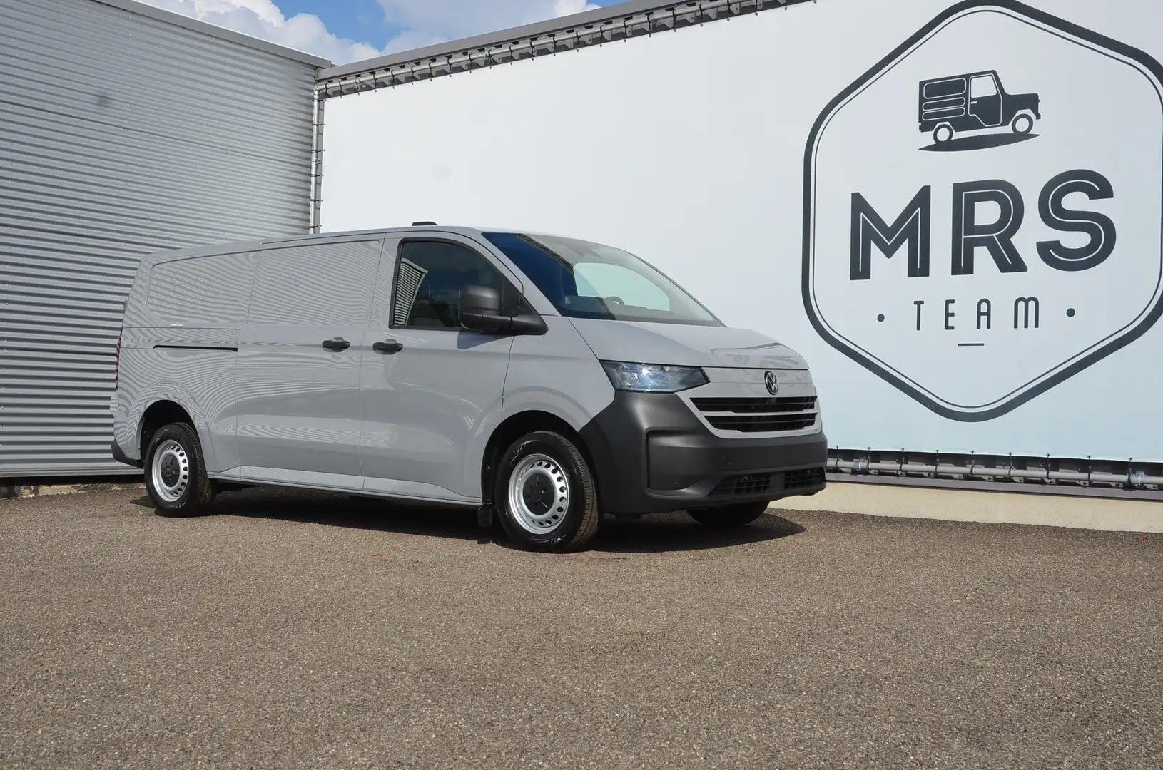 Volkswagen T7 Transporter - L2- Camera- Carplay- 150Pk- Nieuw- 32200+BTW Gris - 1