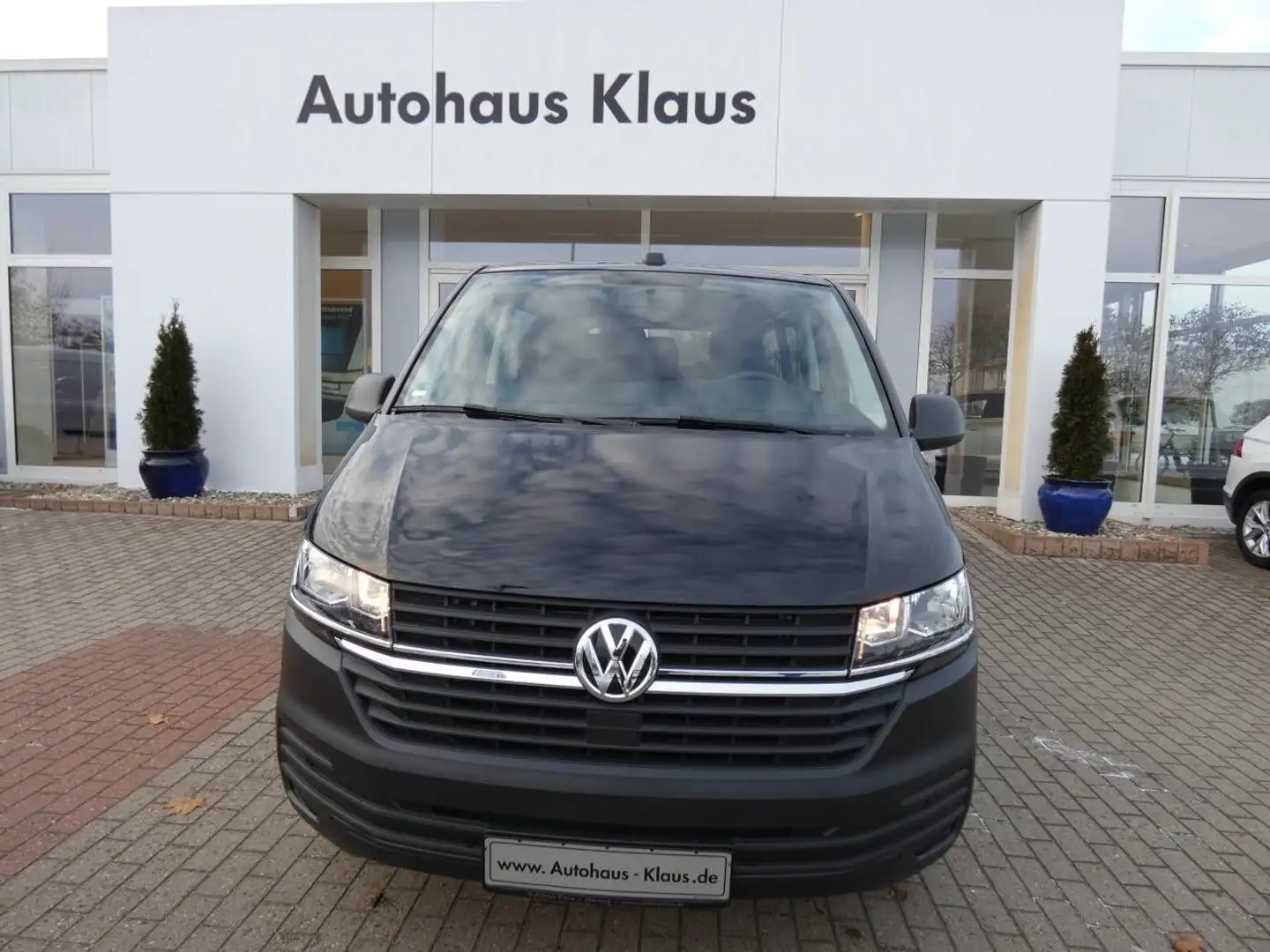 Volkswagen T6 Kombi T6.1 Kombi LR TDI DSG+Navi Schwarz - 1