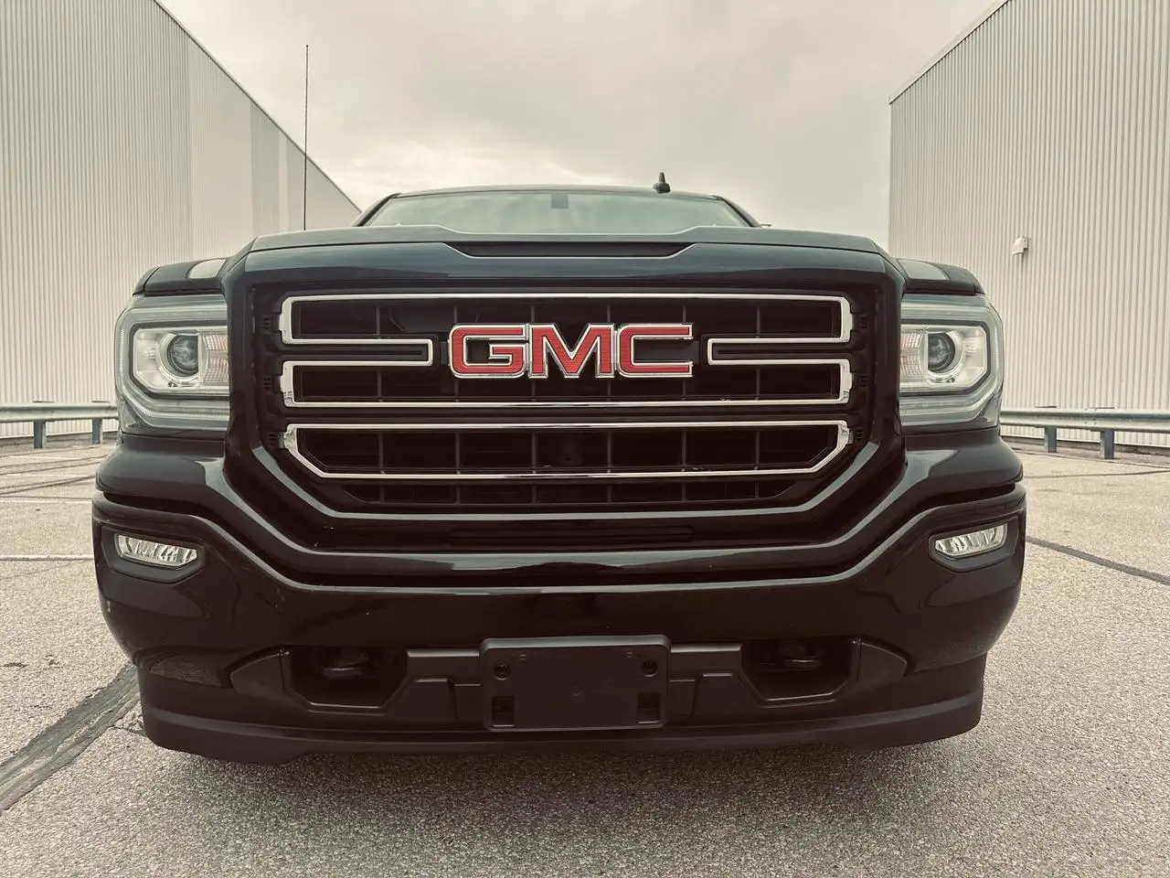 GMC Sierra 1500 снимка GMC Sierra 1500