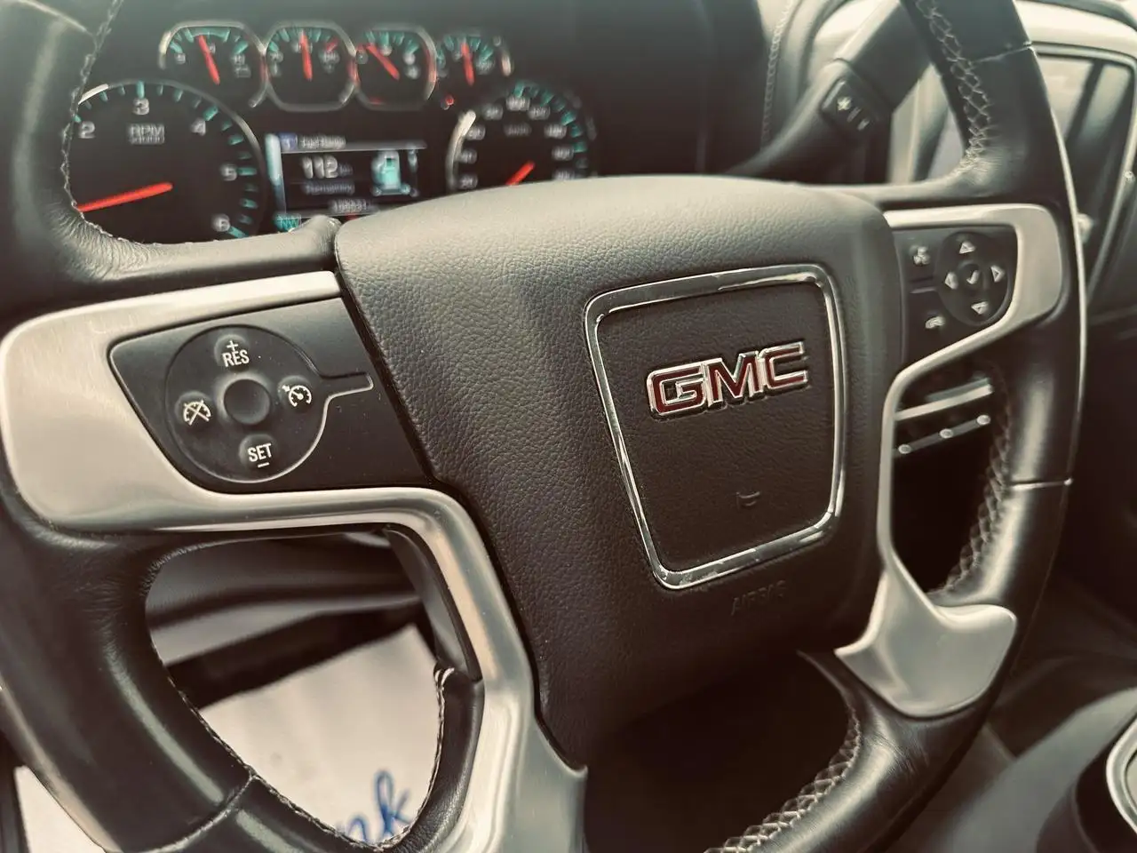 GMC Sierra 1500 снимка GMC Sierra 1500