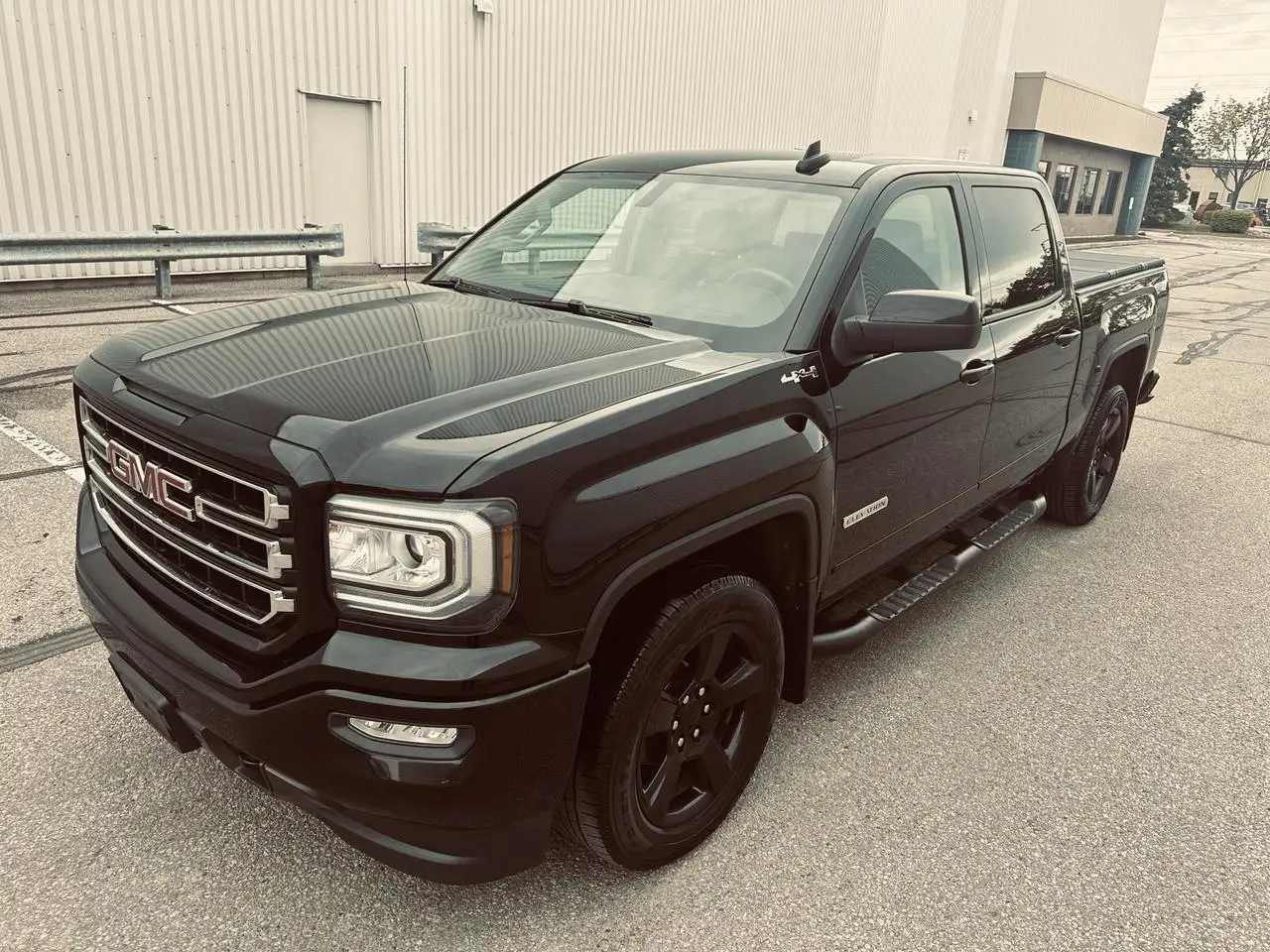 GMC Sierra 1500 снимка GMC Sierra 1500