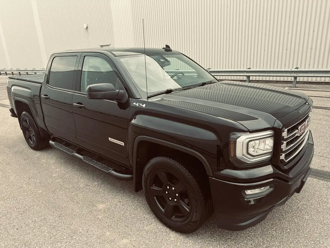 GMC Sierra 1500 снимка GMC Sierra 1500