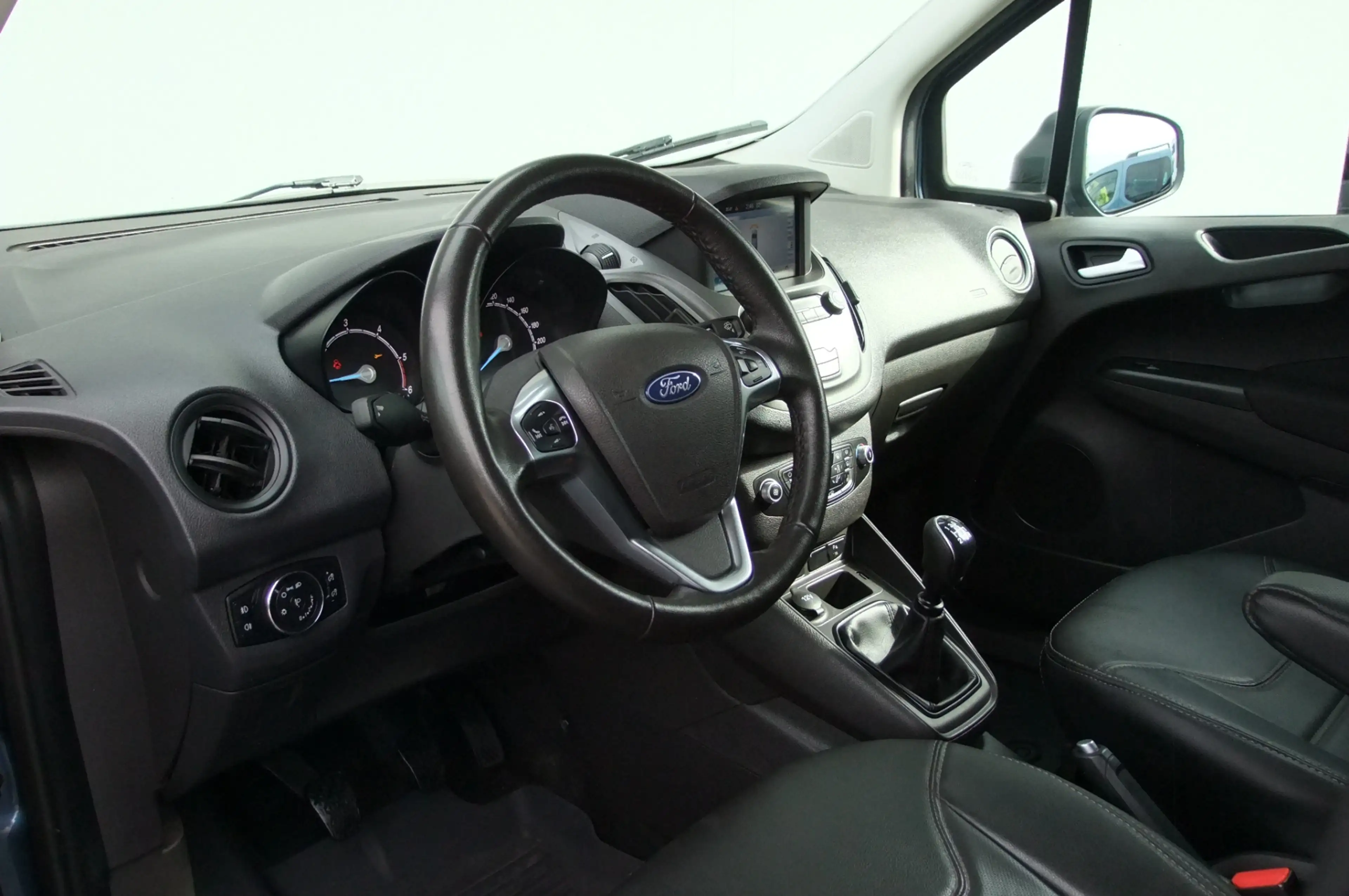 Ford Transit Courier 1.5 TDCI Trend/ Airco / Trekhaak/ Camera/ Stoelver — photo 19