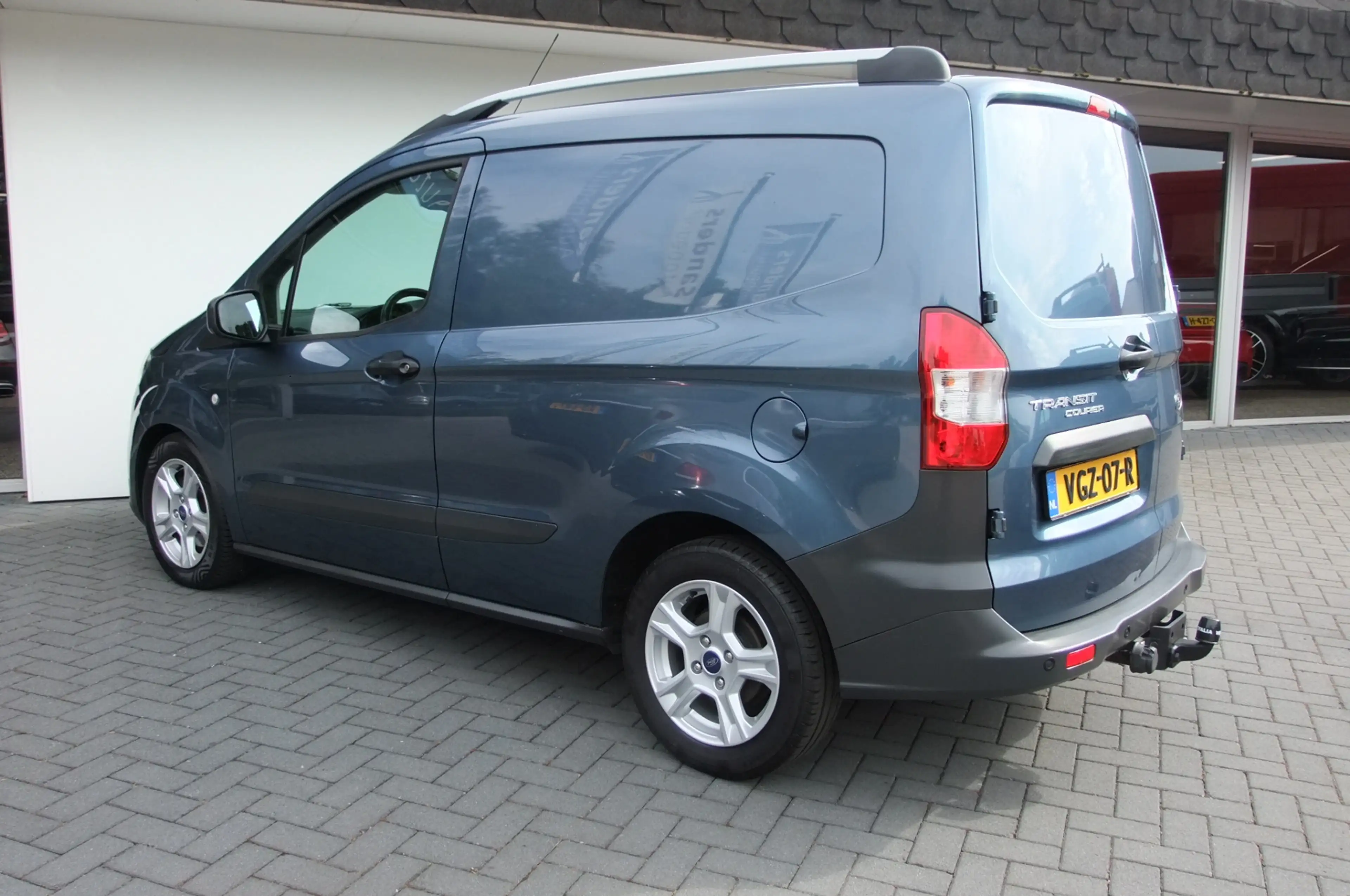 Ford Transit Courier 1.5 TDCI Trend/ Airco / Trekhaak/ Camera/ Stoelver — photo 14