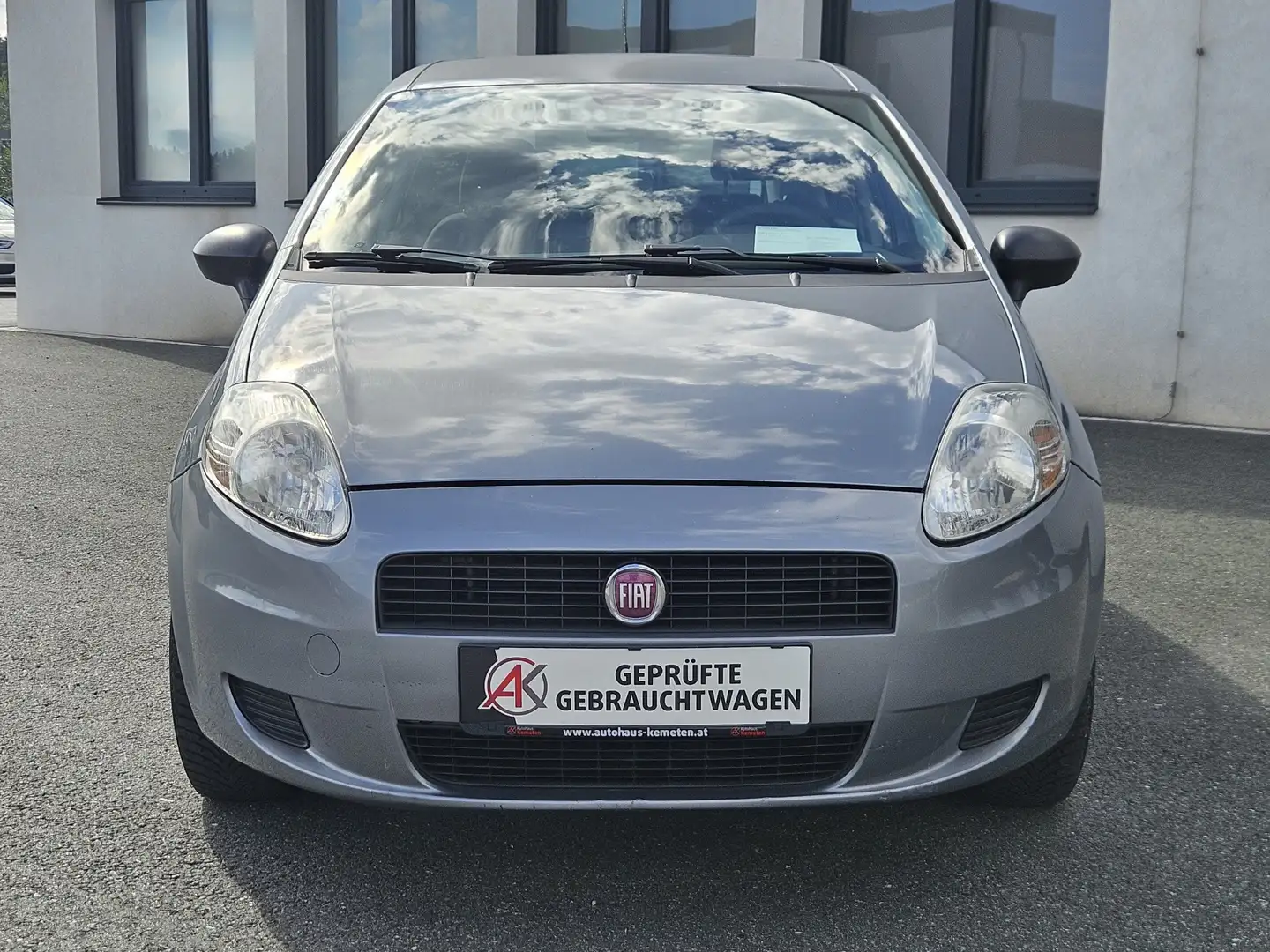 Fiat Grande Punto 1.2 8V Basis ( 09.2010- Grau - 2