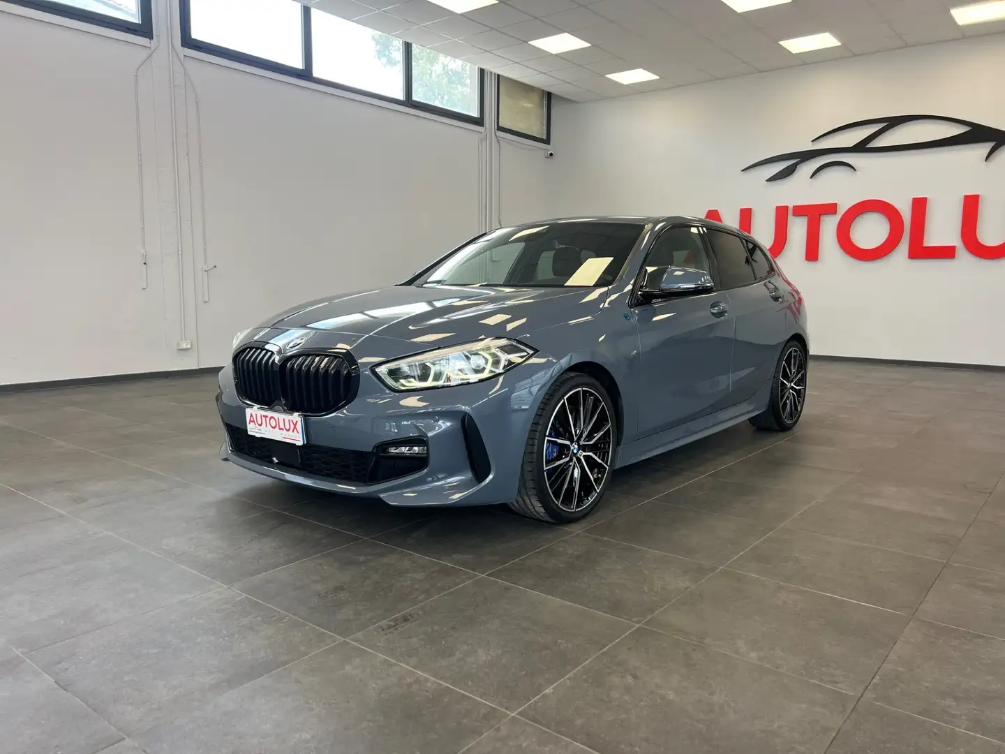 BMW 120 120d xDrive 5p. Msport Gris - 1