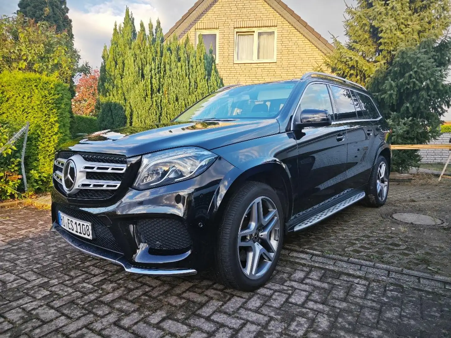 Mercedes-Benz GLS 350 Standheiz. AMG Fond Entertaiment Panorama 360 Grad Schwarz - 1