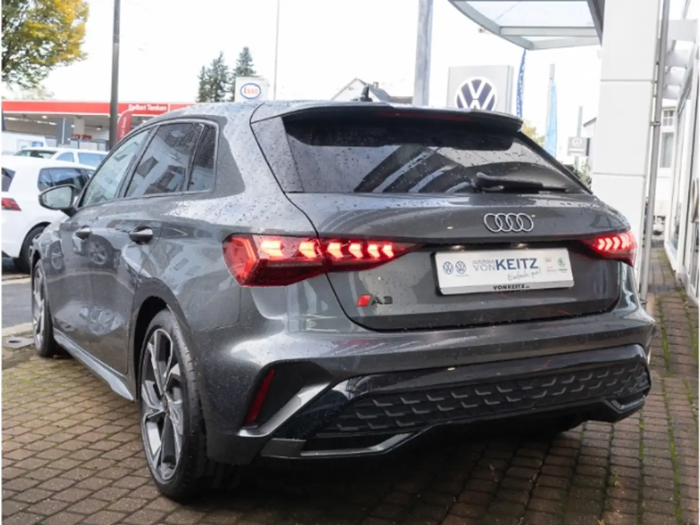 Audi A3 Sportback 35 TFSI S line +WR+RFK+SHZ+HUD+NAV++ Grau - 2